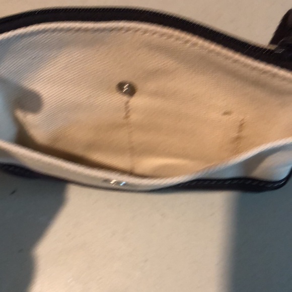 Lands’ End Wristlet - Picture 3 of 6